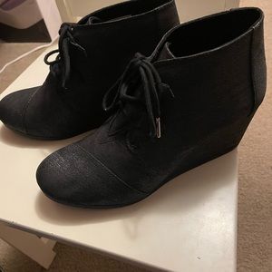 Toms black shoes size 9.5